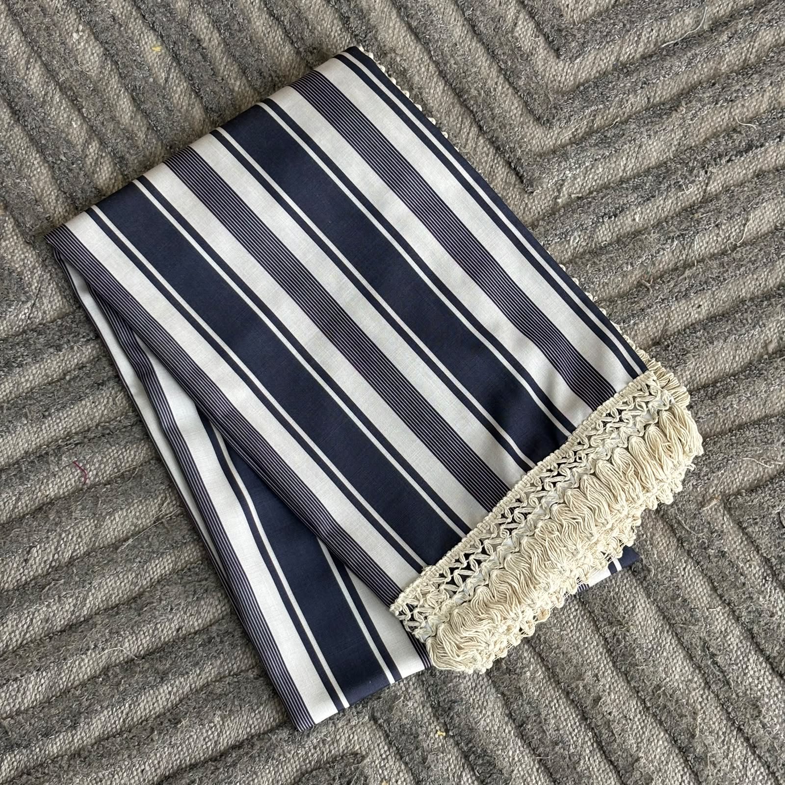 Plain Dining Sheet