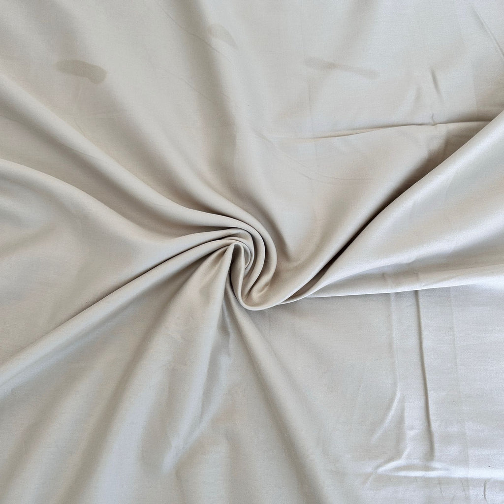 Cotton Plain Plain Bedsheet, Size:274cm x 274cm (108" x 108")