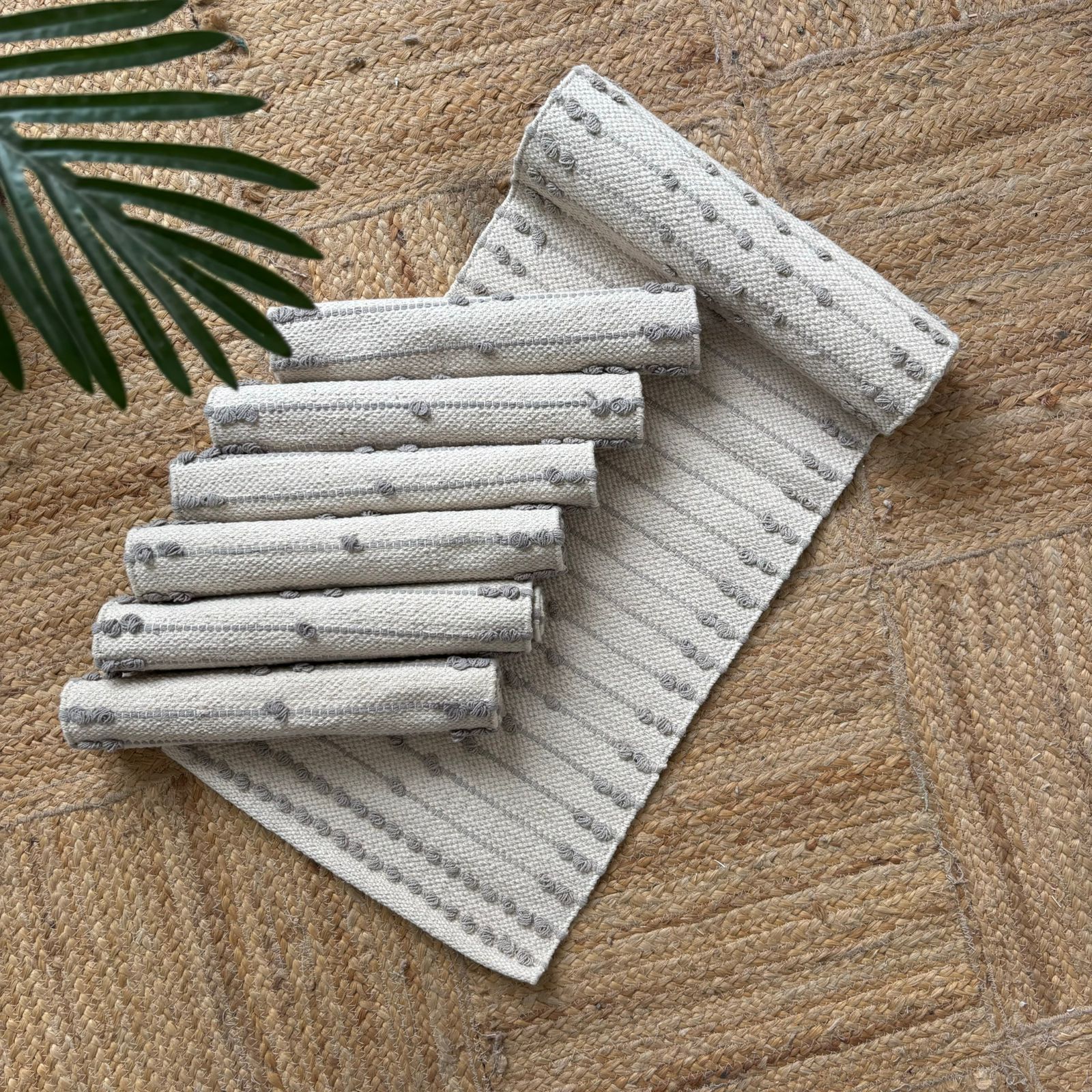 Table Runner with 6 Mats