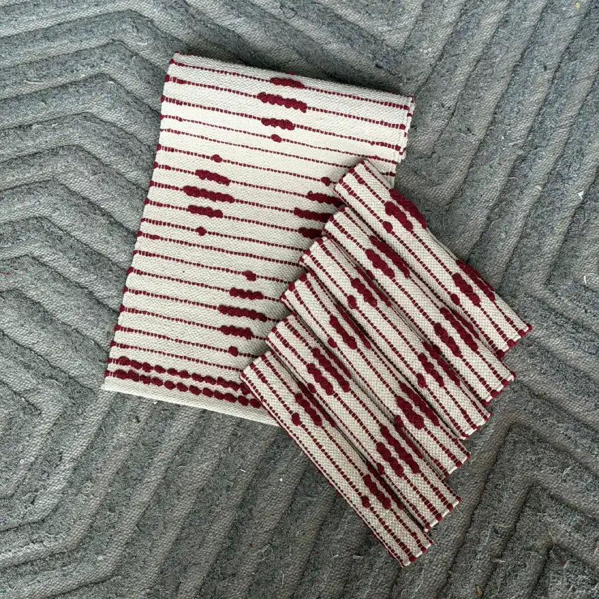 Table Runners with Mats